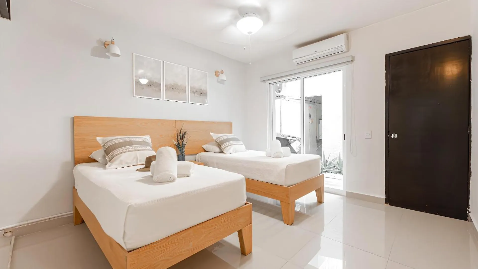 Lagoonfront Apartment In Hotel Zone Канкун